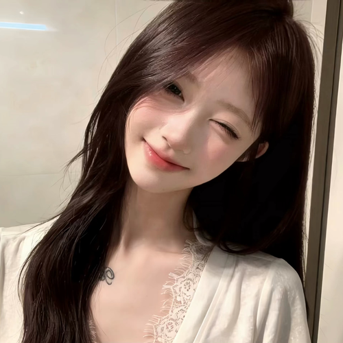 阿Q•的美女聊天室