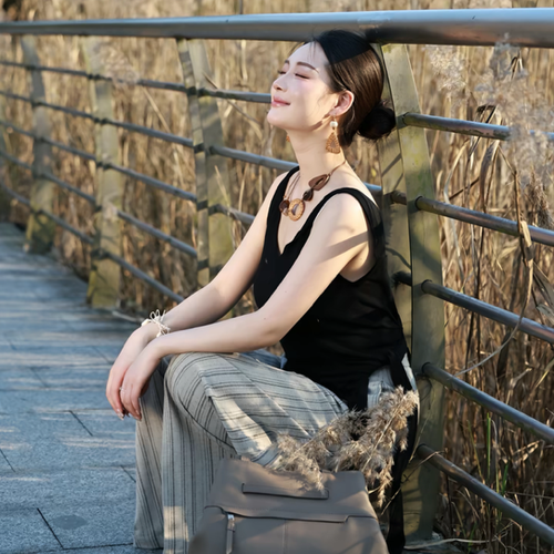 新人丹妮IzvKonLS的美女聊天室