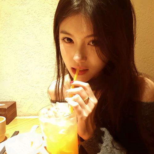 甜馨儿·的美女聊天室