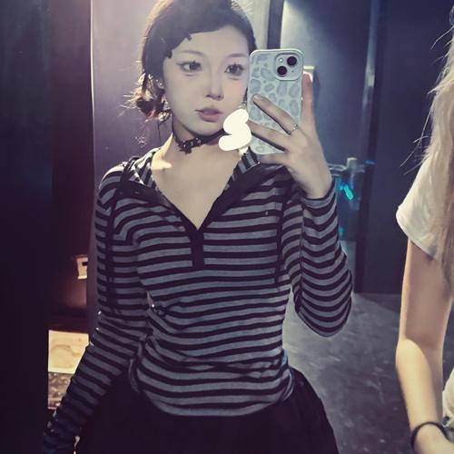 没情绪的小倩的美女聊天室