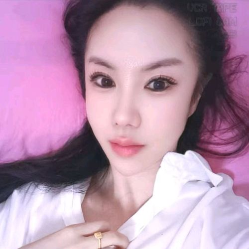 新主播柒月的美女聊天室