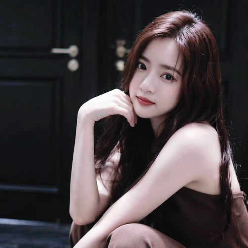 以诺的美女聊天室