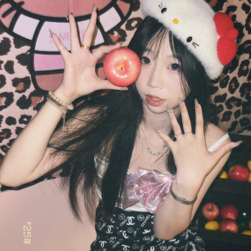 美丽到爆炸的女明星的美女聊天室