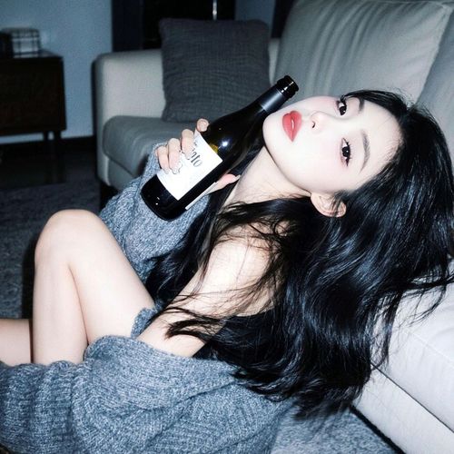 AA周末的美女聊天室