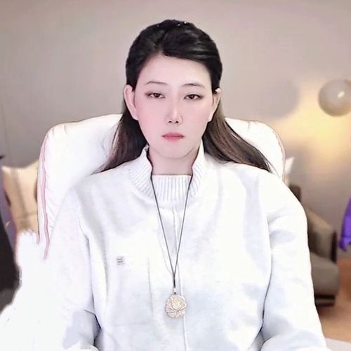 自由行走的花的美女聊天室