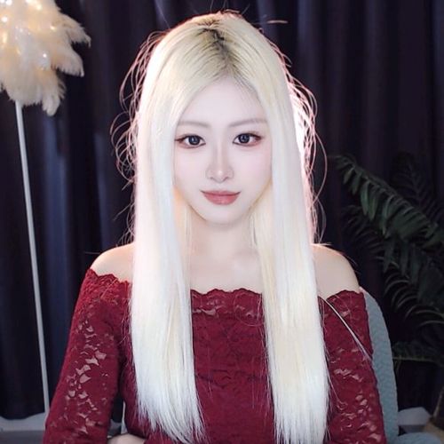 姗姗～来迟的美女聊天室