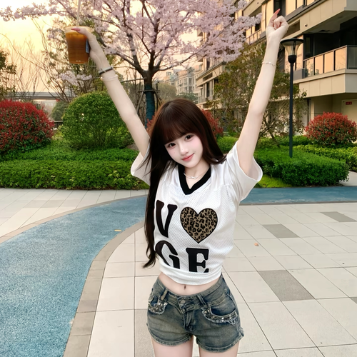 常乐·的美女聊天室