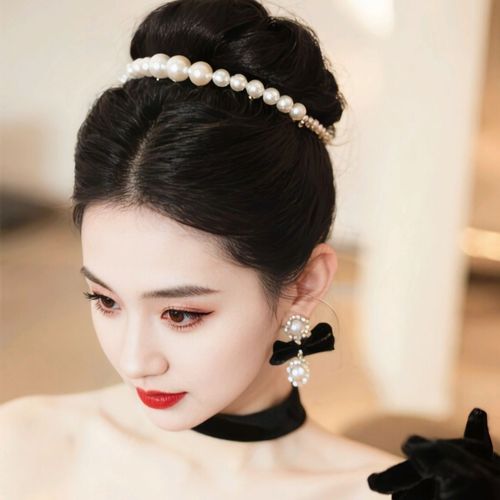 甄妮✌️随缘遂愿～的美女聊天室