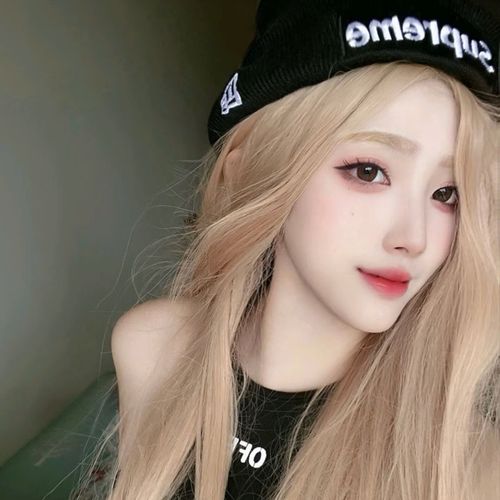 路过的狗都要挨两巴掌的美女聊天室