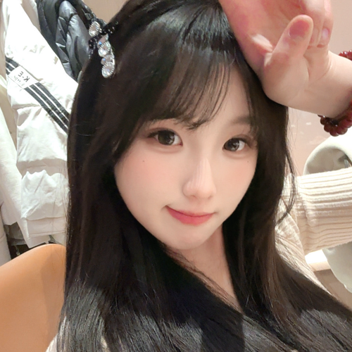 芝士奶盖的美女聊天室