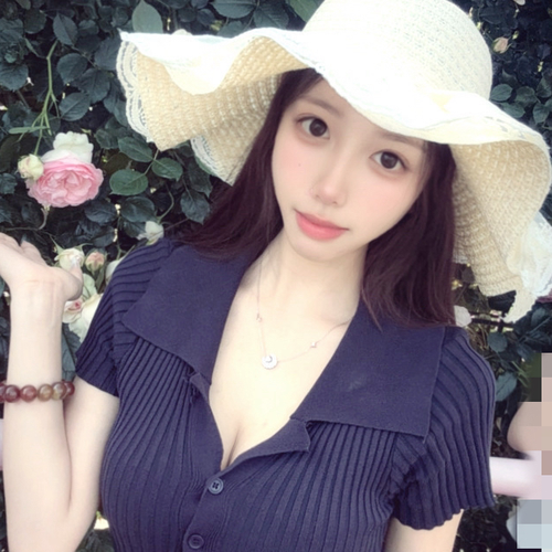 锦鲤大王•⩊•的美女聊天室