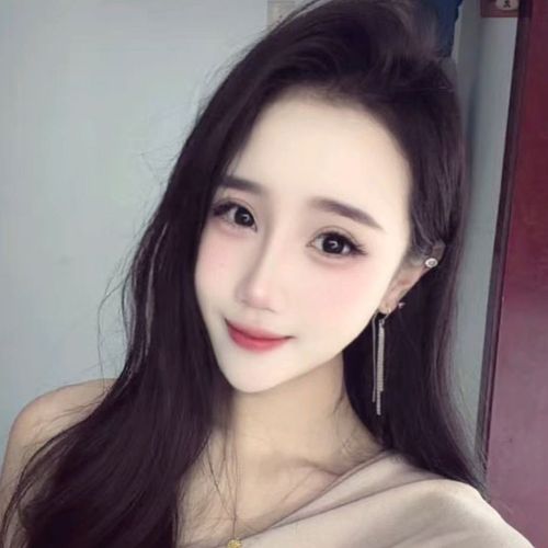迷人的小妖精..的美女聊天室