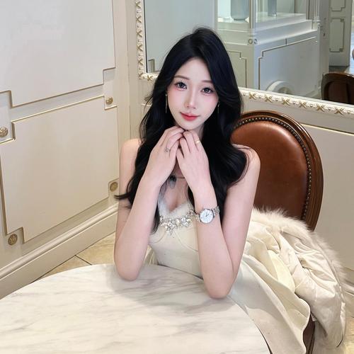 千斤·的美女聊天室