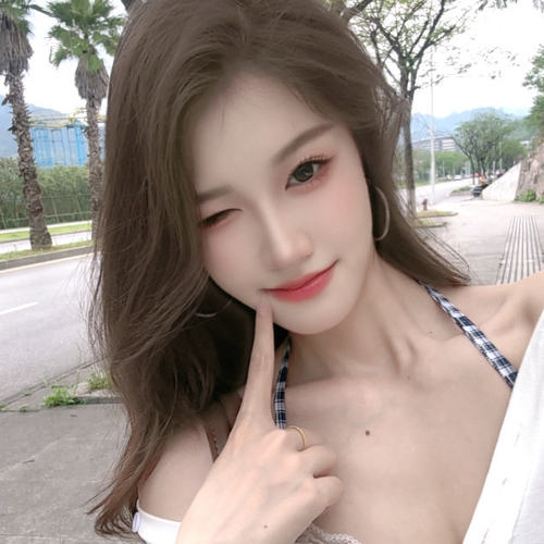 十二画的美女聊天室