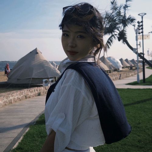 小鱼爱wink