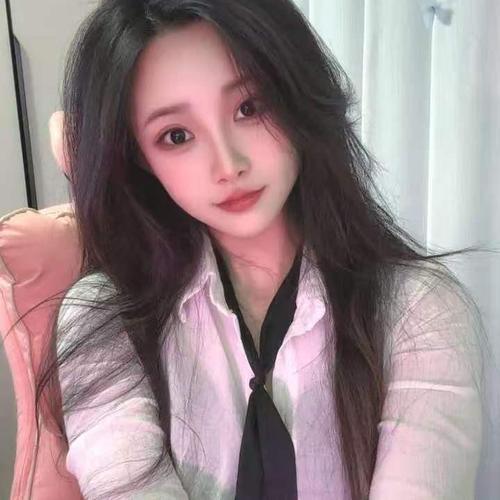 甜甜的瑞士卷的美女聊天室