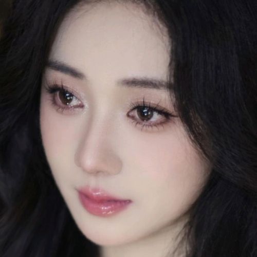 我叫“夕夕”想要有人护我朝夕的美女聊天室