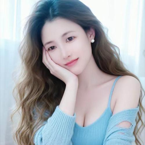 新人桃花不换酒的美女聊天室