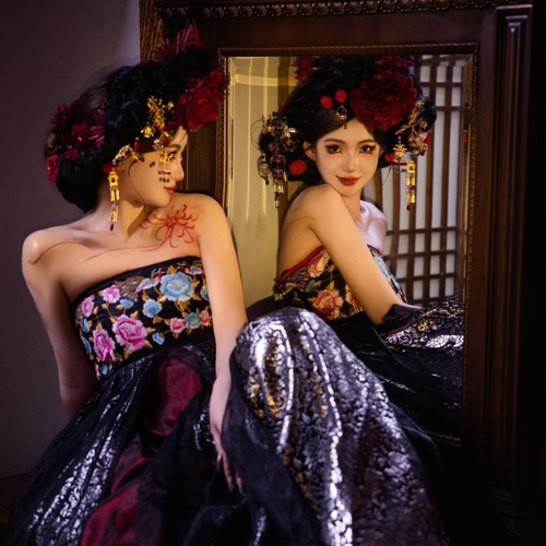 美伢·否极泰来的美女聊天室