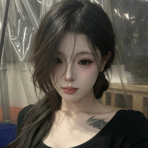 蕊蕊“的美女聊天室