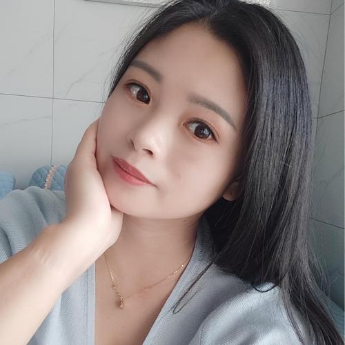 漫步三月的美女聊天室