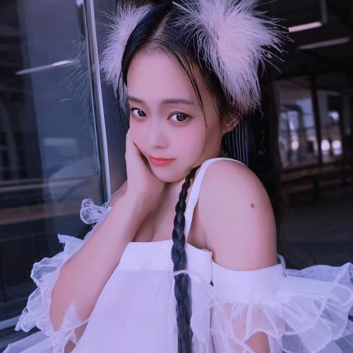 歌手芽芽-向阳而生-新人的美女聊天室