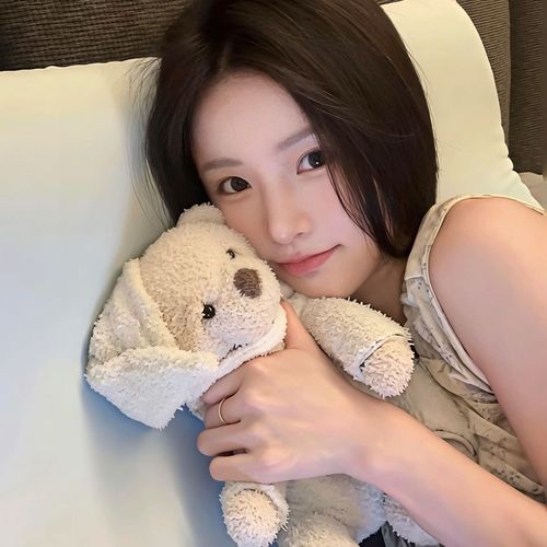 冷冷°乖乖魚的美女聊天室