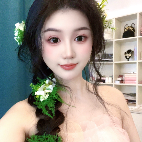 小依Baby的美女聊天室