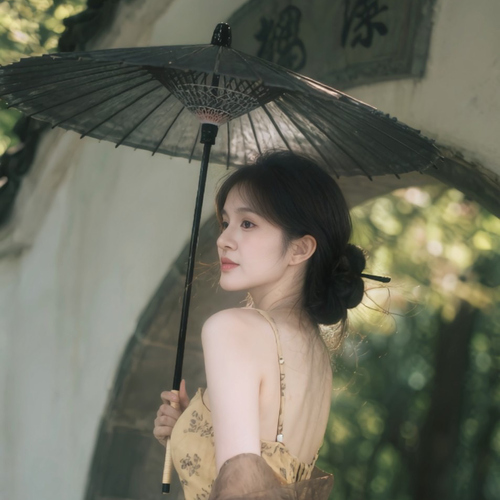 新人玉儿啊~的美女聊天室