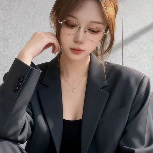 新人西宝的美女聊天室