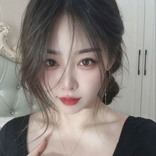 艳~爱吃糖的美女聊天室