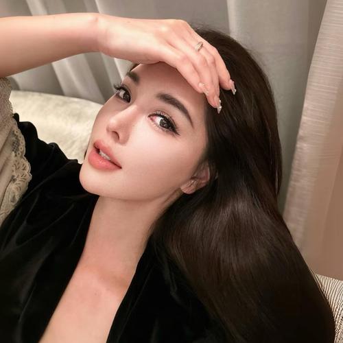 晴天呦的美女聊天室