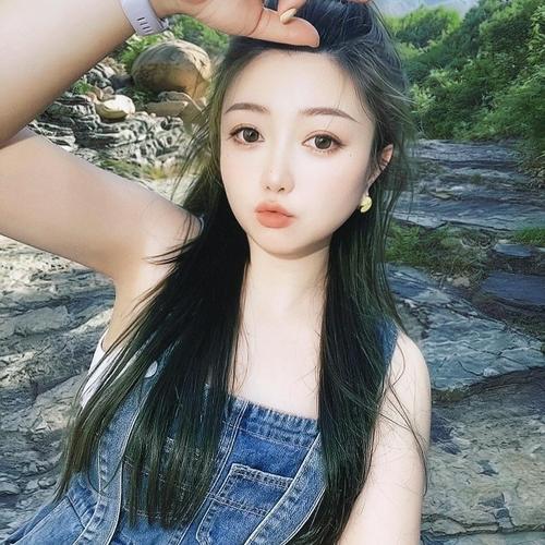 小烦真烦a的美女聊天室