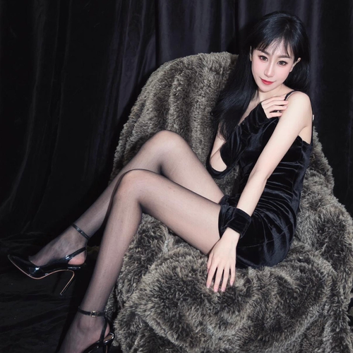 新人思嘉的美女聊天室