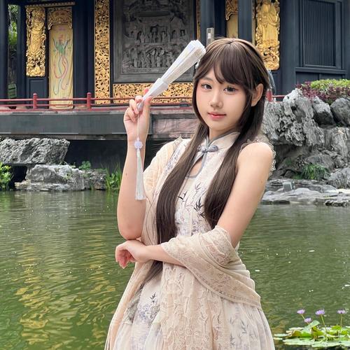 橘味果酱vZeSYd的美女聊天室
