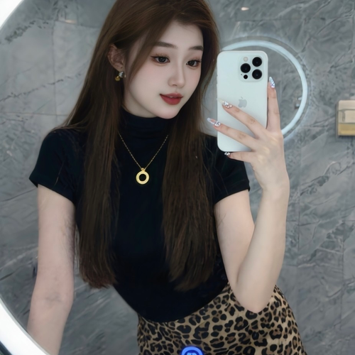 小胖盼～随遇而安的美女聊天室