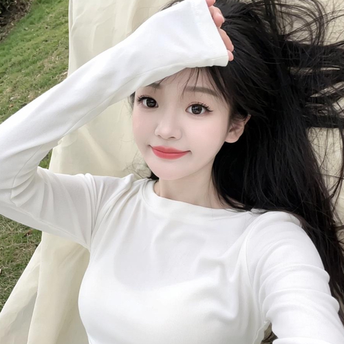 AA雨婷谁来护我周全的美女聊天室