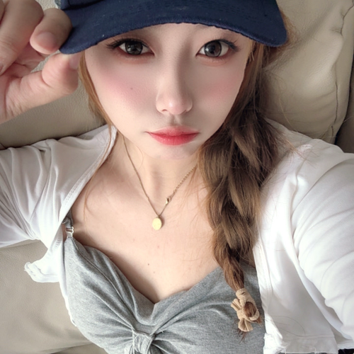 新人甜菜~需要偏爱ᥫ᭡的美女聊天室