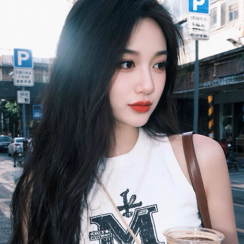 李汐苒饿晕了