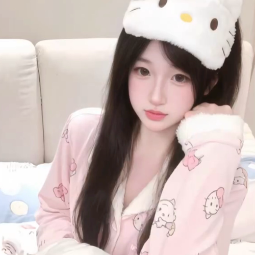 小烦。。的美女聊天室