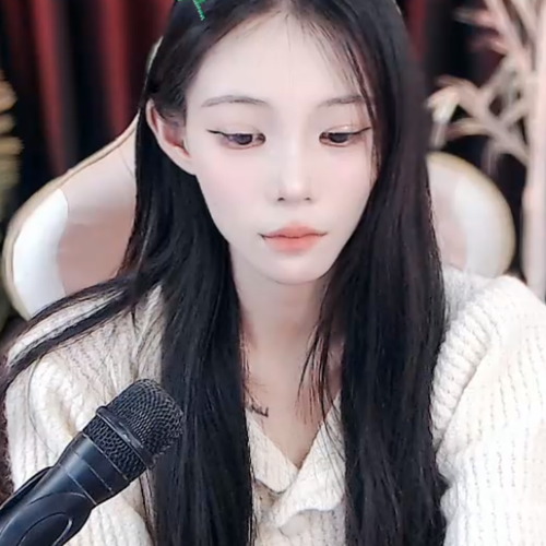 新人热舞林夕月的美女聊天室