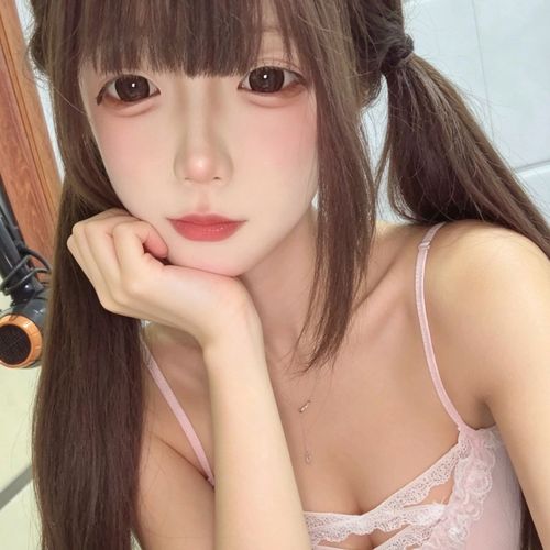 新人央央很乖求守护的美女聊天室