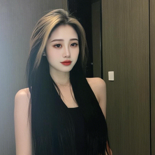 蓝桉-的美女聊天室