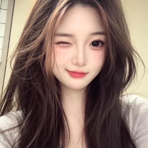 桃佳佳