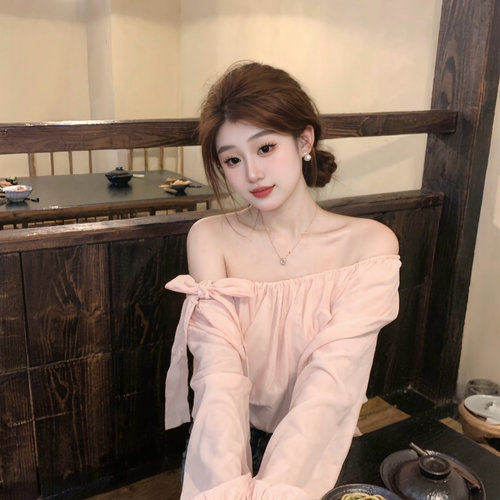 小胖盼～我盼有束光～的美女聊天室