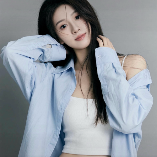 依依吖～的美女聊天室