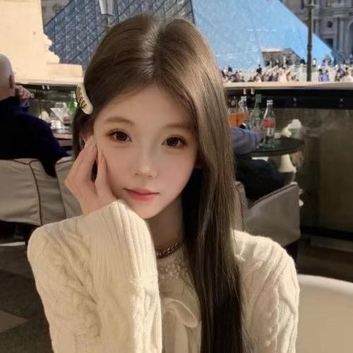 M、昭昭的美女聊天室