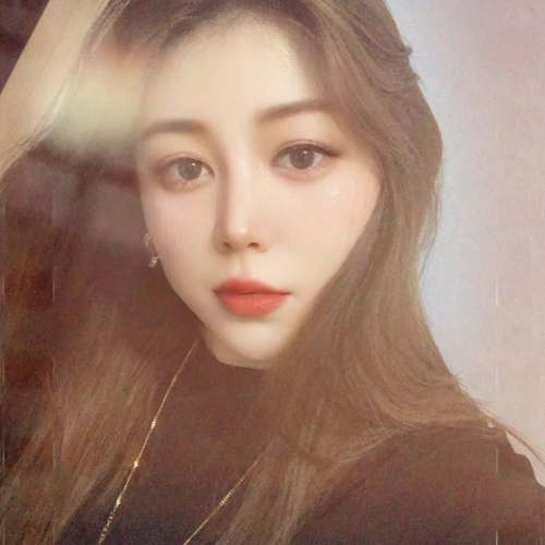沐瑶，新人的美女聊天室