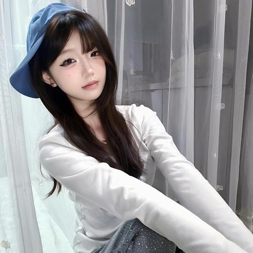 M、诗依女团的美女聊天室
