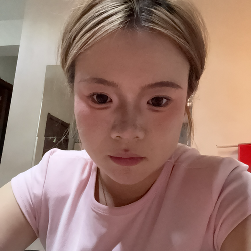 樱桃小丸犊子的美女聊天室